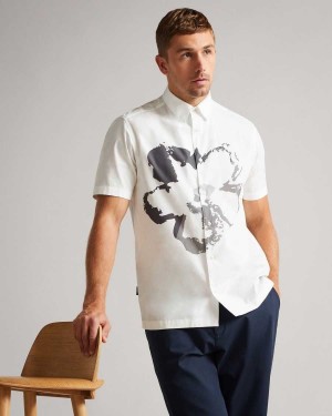 Ted Baker Hamlett Short Sleeve Floral Placement Print Shirt White | 36917-ZDAT