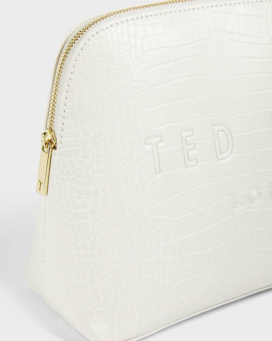 Ted Baker Crocana Croc Detail Debossed Washbag Nude | 09376-STGI