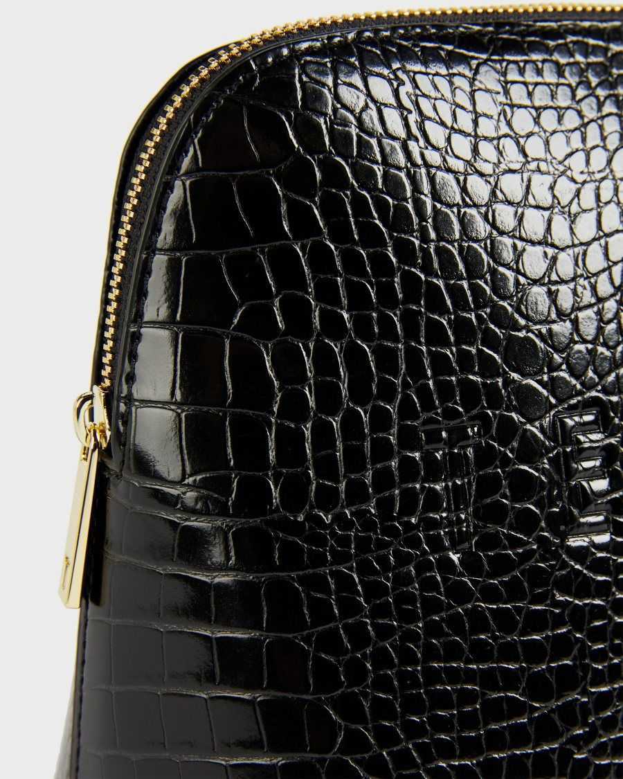 Ted Baker Crocana Croc Detail Debossed Washbag Black | 93041-XQJP