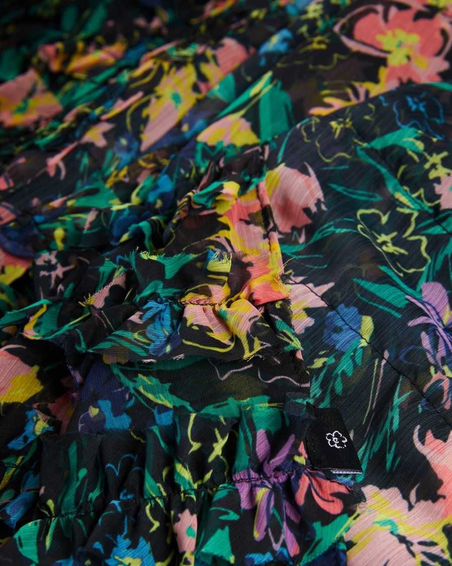 Ted Baker Liyana Flirty Texture Floral Scarf Black | 38576-PVTJ