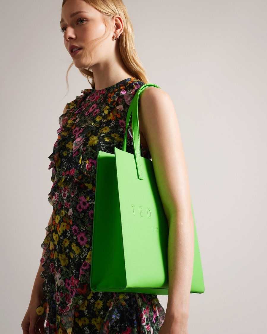 Ted Baker Soocon Large Crosshatch Icon Bag Green | 13296-DGLI